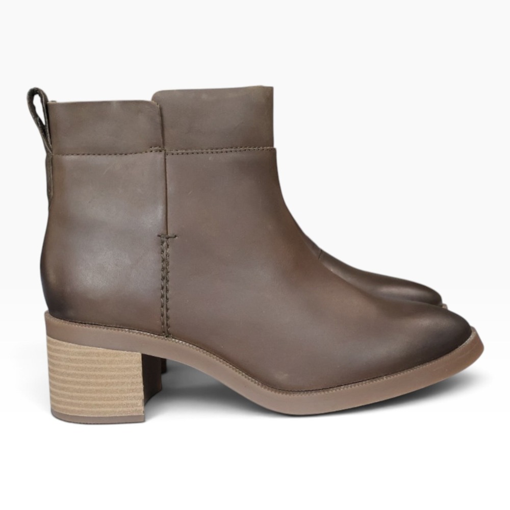 Mushroom Brown Leather Ankle Boots Block Heel Side Zip Clarks Lileigh Charm 7M